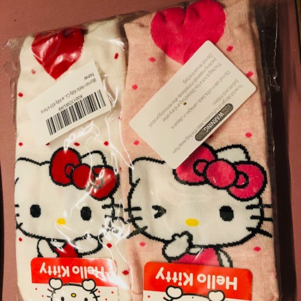 Hello Kitty Socks Set - Picture 3 of 3